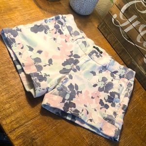 EUC DEAR JOHN PRINT DENIM CUFFED SHORTS SIZE LADIES 29